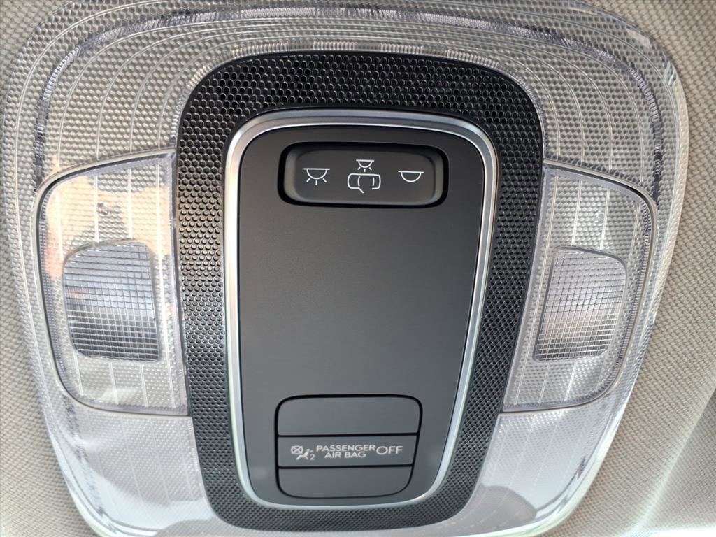 Used 2025 Hyundai Elantra Hybrid FWD image 27