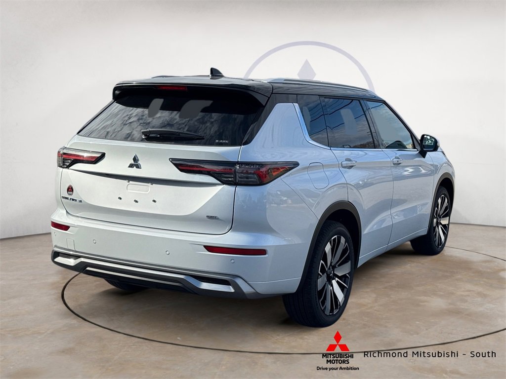 New 2026 Mitsubishi Outlander SEL image 3