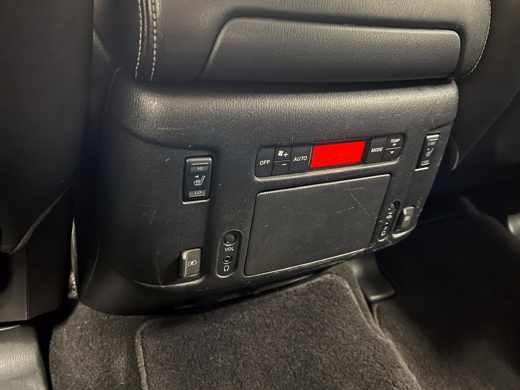 Used 2018 Nissan Armada Platinum w/ Captain Seat Package AWD/4WD image 28