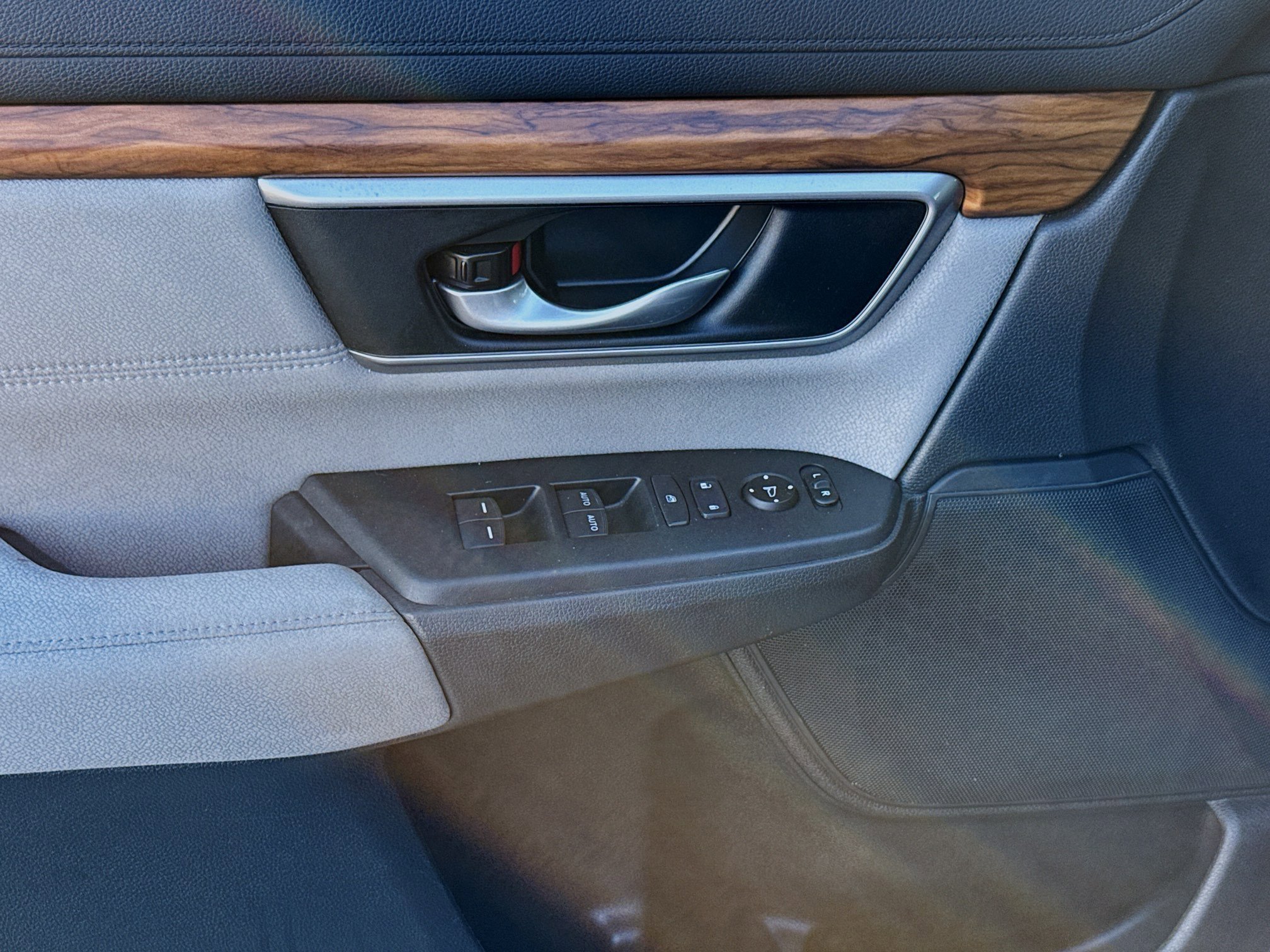 Used 2019 Honda CR-V EX image 16