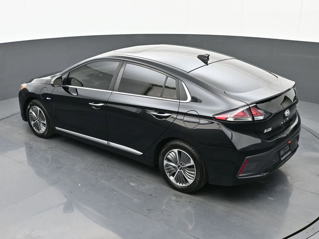 Used 2020 Hyundai Ioniq Limited image 32