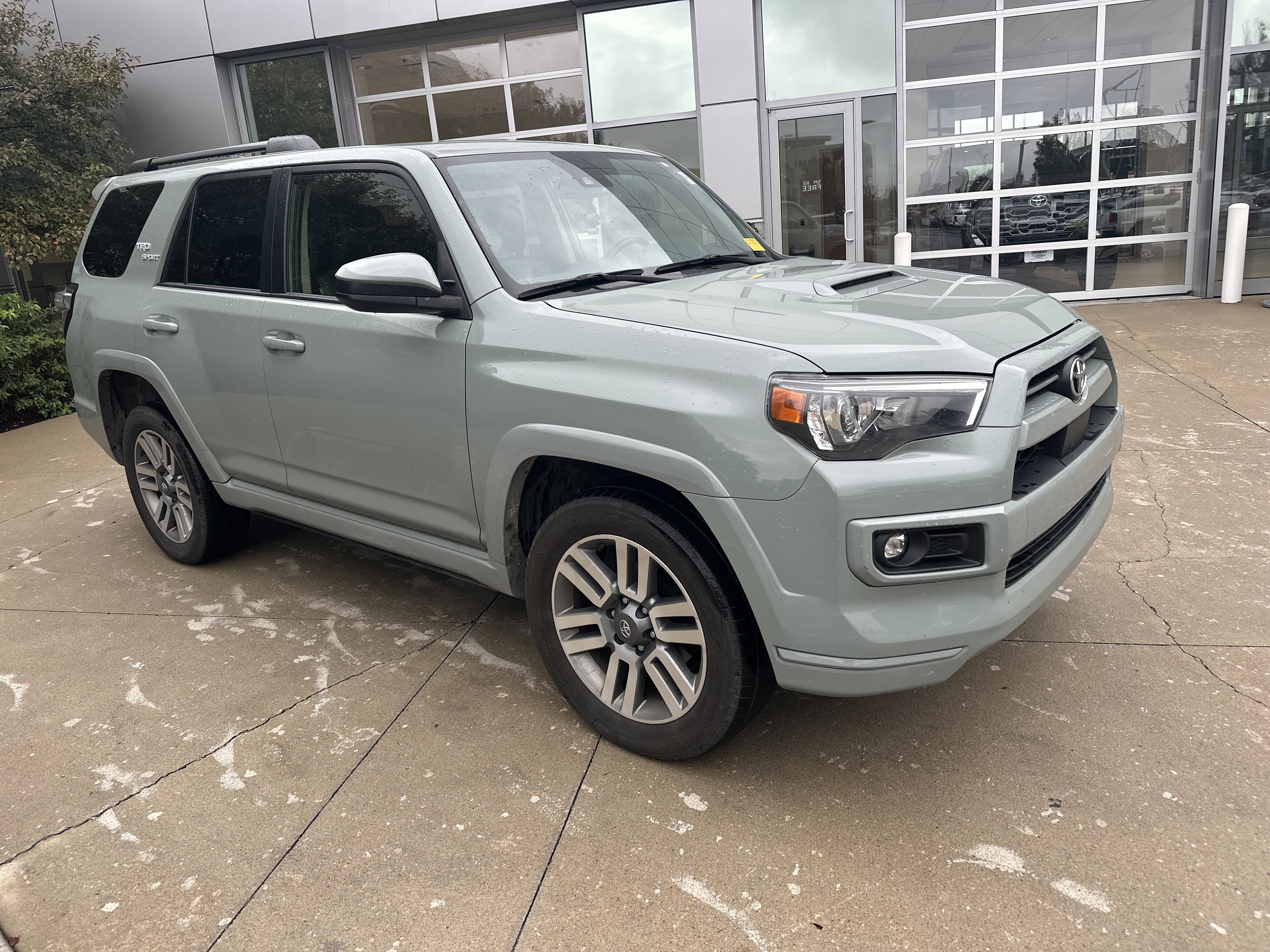 Used 2023 Toyota 4Runner TRD Sport AWD/4WD image 2