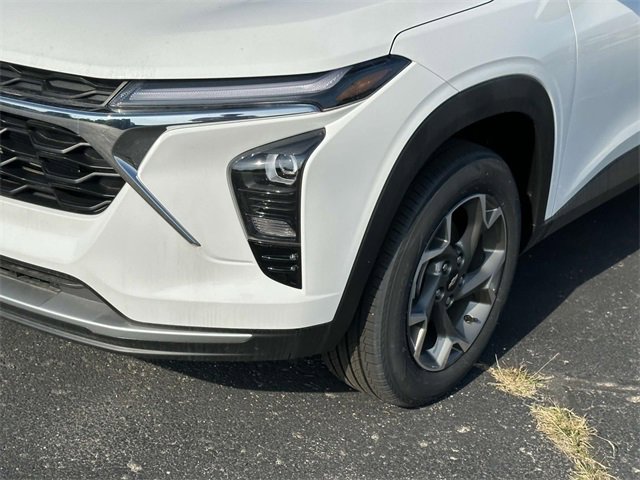 New 2025 Chevrolet Trax LT w/ Driver Confidence Package image 8