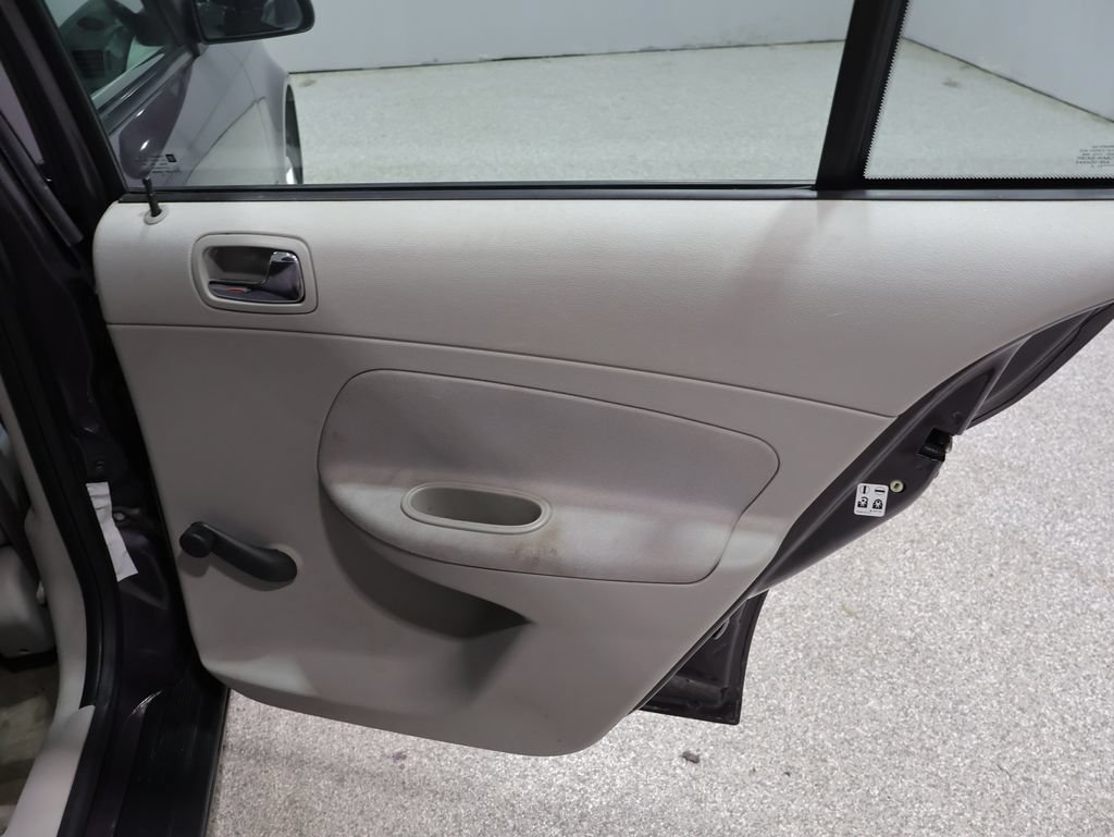 Used 2006 Chevrolet Cobalt LS FWD image 20