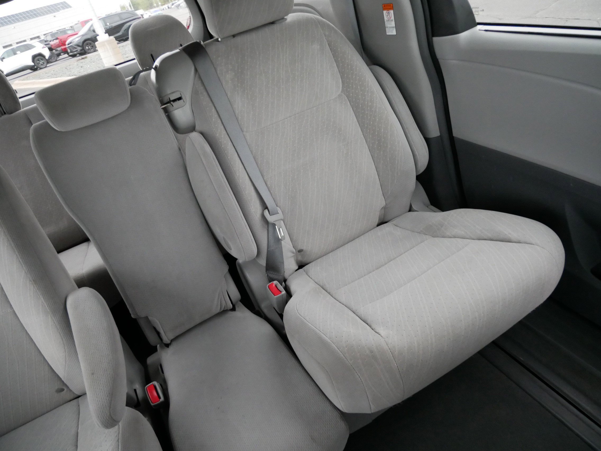 Used 2019 Toyota Sienna LE FWD image 14