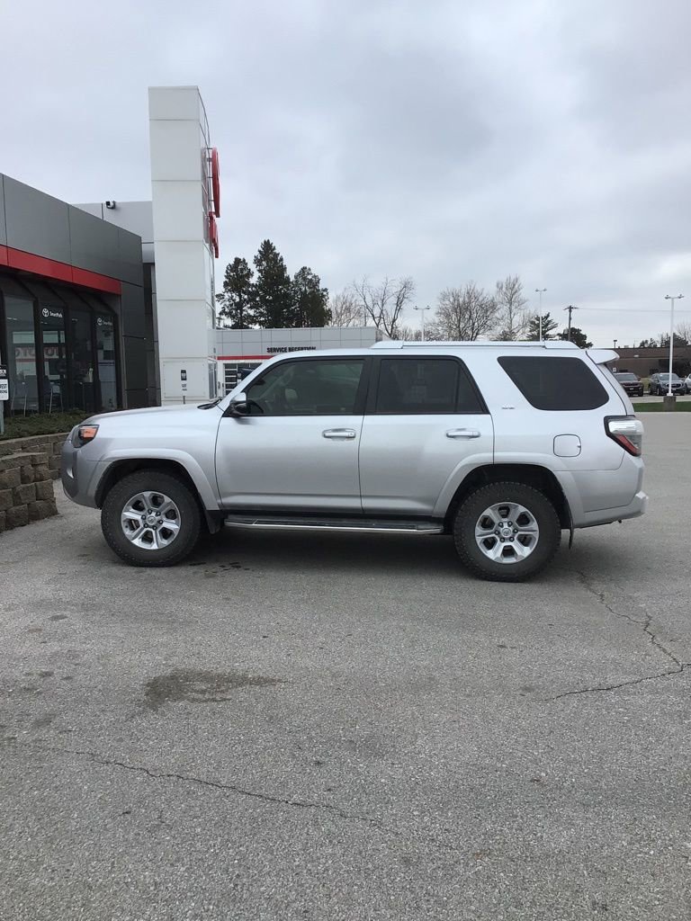 Used 2018 Toyota 4Runner SR5 Premium image 1