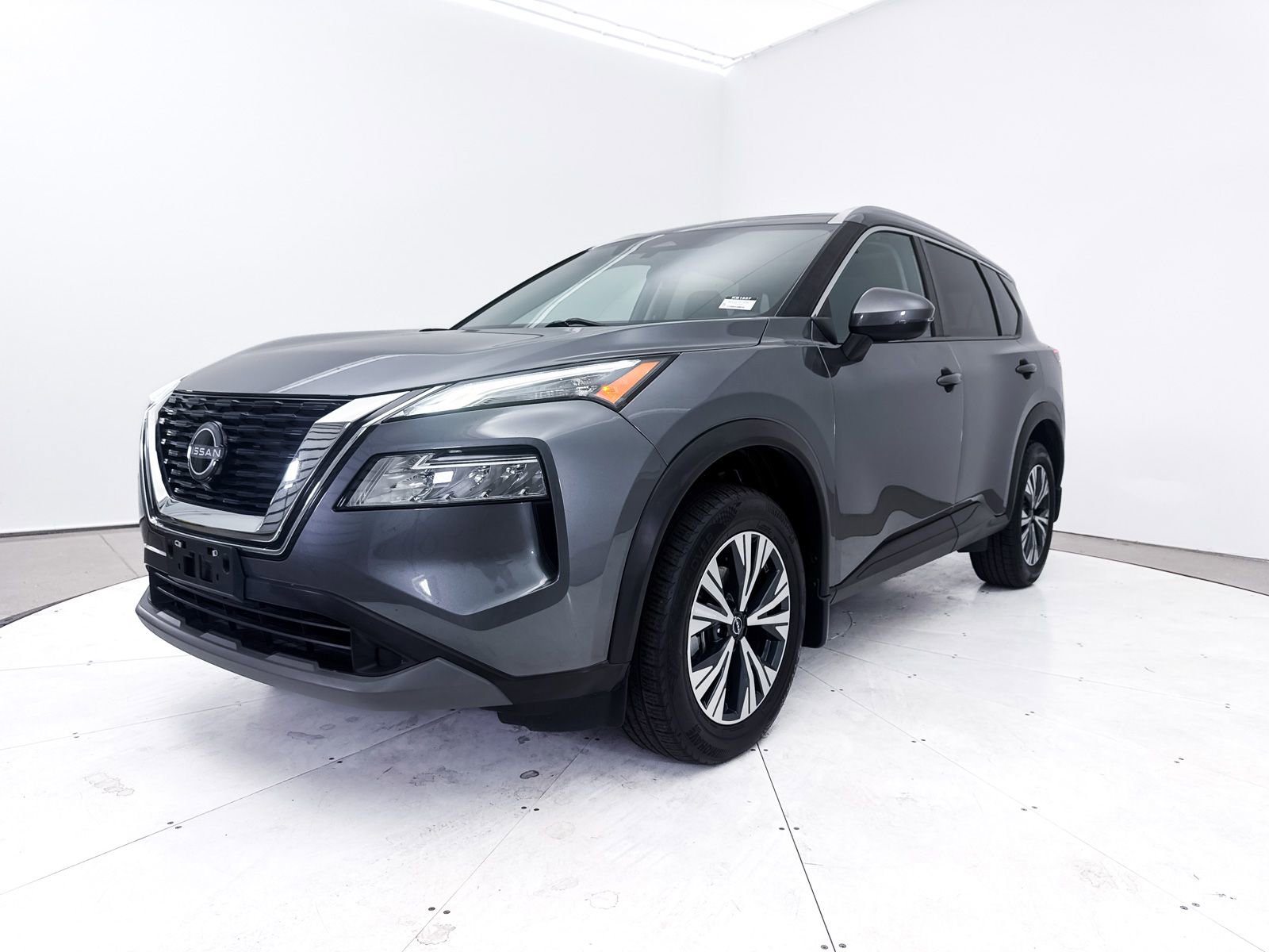 Used 2022 Nissan Rogue SV w/ SV Premium Package image 15