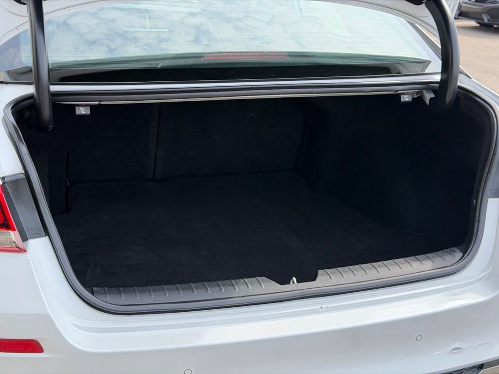 Used 2020 Kia Optima LX image 9