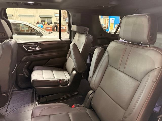 Used 2023 Chevrolet Suburban RST w/ Luxury Package AWD/4WD image 19