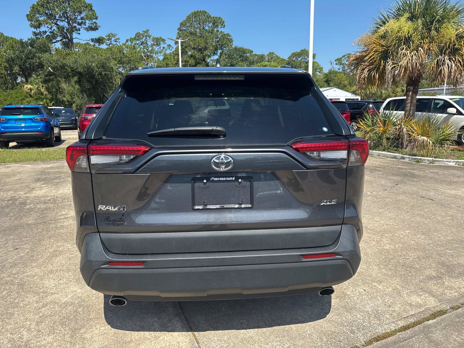 Used 2024 Toyota RAV4 XLE FWD image 4