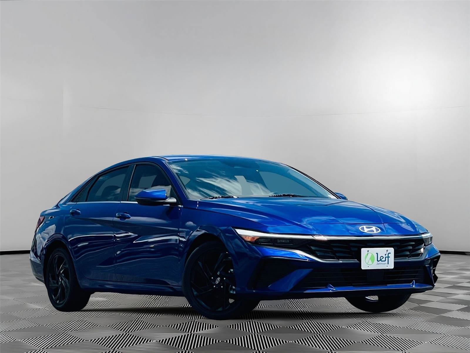 Used 2025 Hyundai Elantra Limited FWD image 1