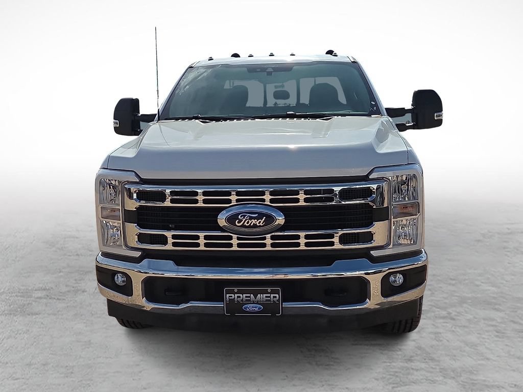 New 2025 Ford F350 XL w/ XL Chrome Package RWD image 3