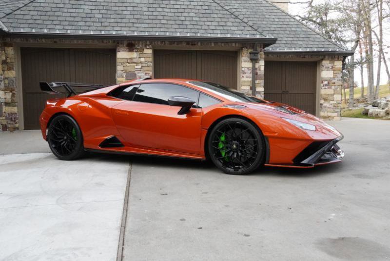 Used 2023 Lamborghini Huracan STO image 4
