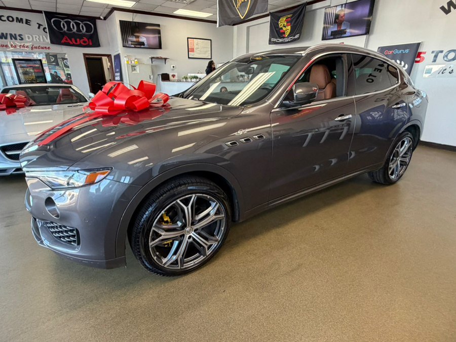 Used 2023 Maserati Levante GT AWD/4WD image 6