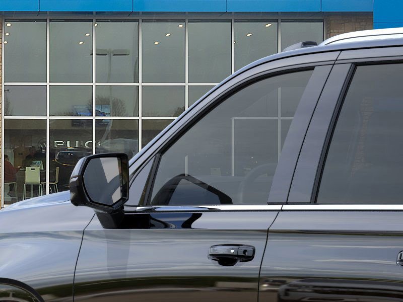 New 2026 Chevrolet Suburban LT image 12