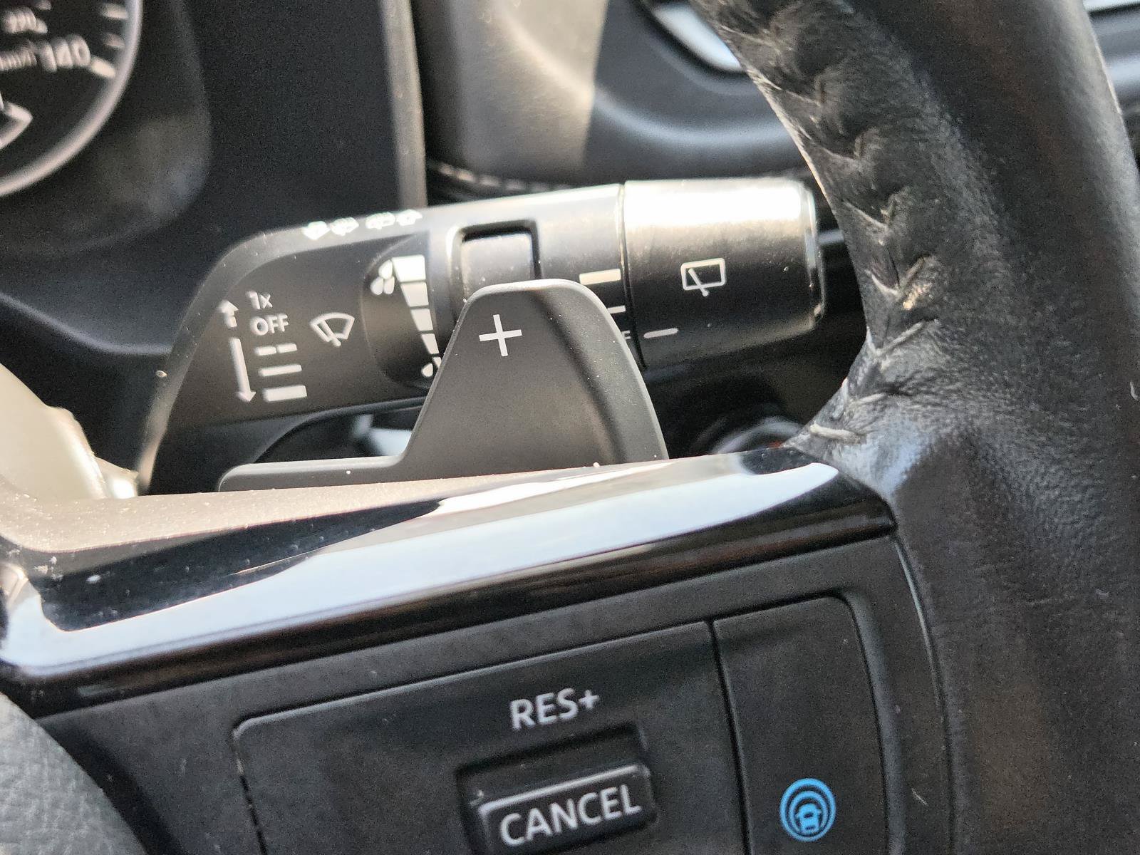 Used 2023 Nissan Rogue SL FWD image 35