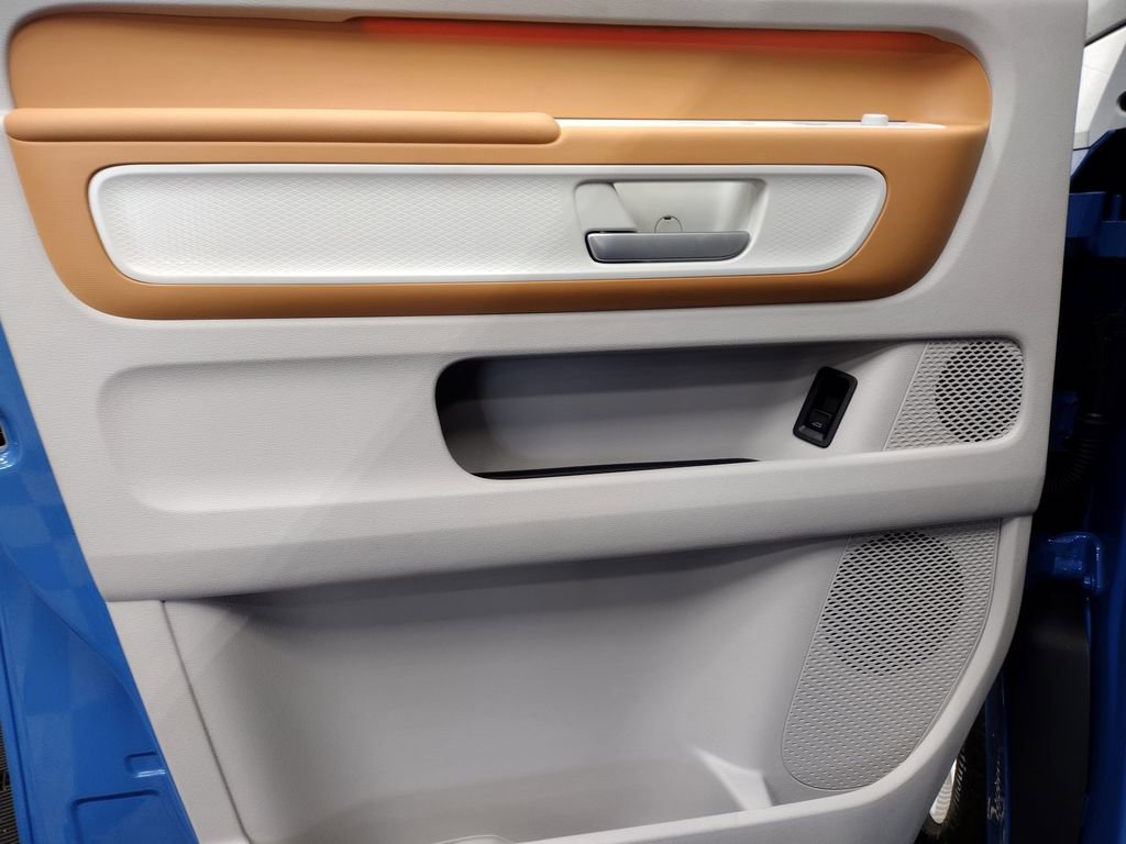 New 2025 Volkswagen ID. Buzz 1st Edition image 17