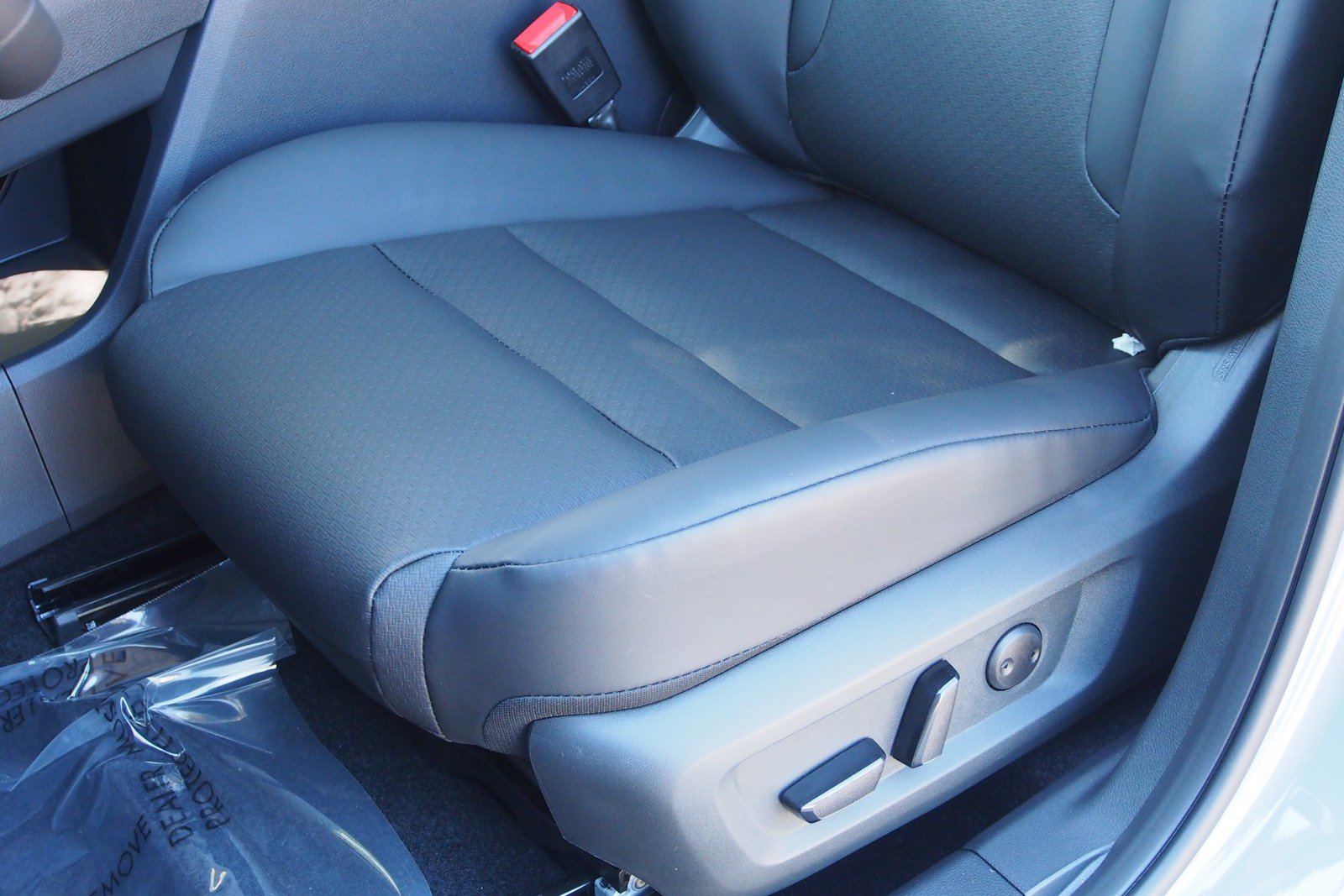 New 2026 Nissan Rogue Dark Armor FWD image 17
