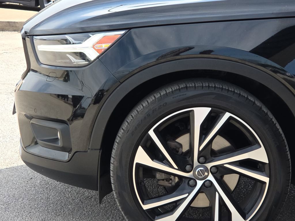 Used 2021 Volvo XC40 T5 R-Design w/ Advanced Package image 5