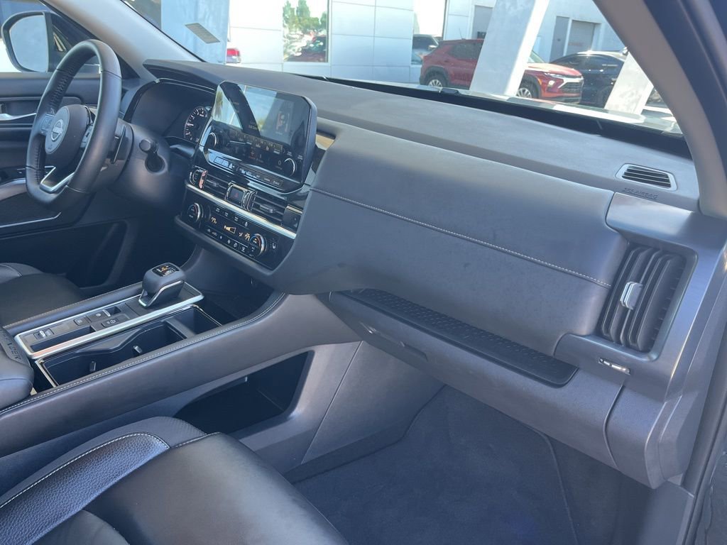 Used 2024 Nissan Pathfinder SL image 22