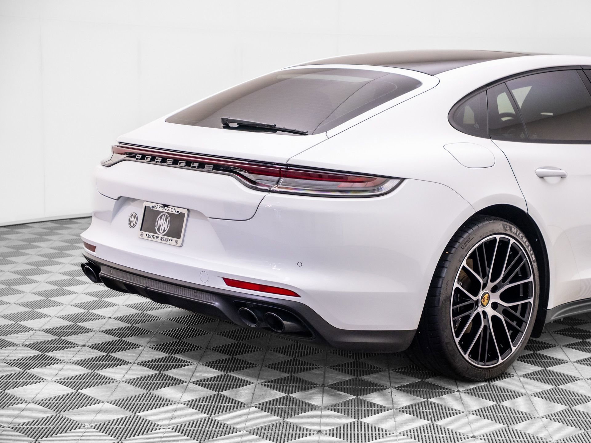 Used 2021 Porsche Panamera 4 w/ Premium Package AWD/4WD image 36