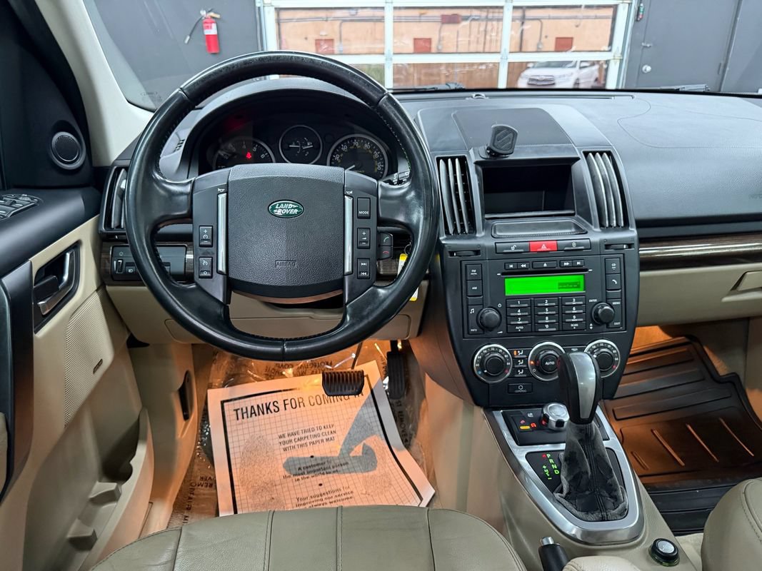 Used 2011 Land Rover LR2 HSE AWD/4WD image 33