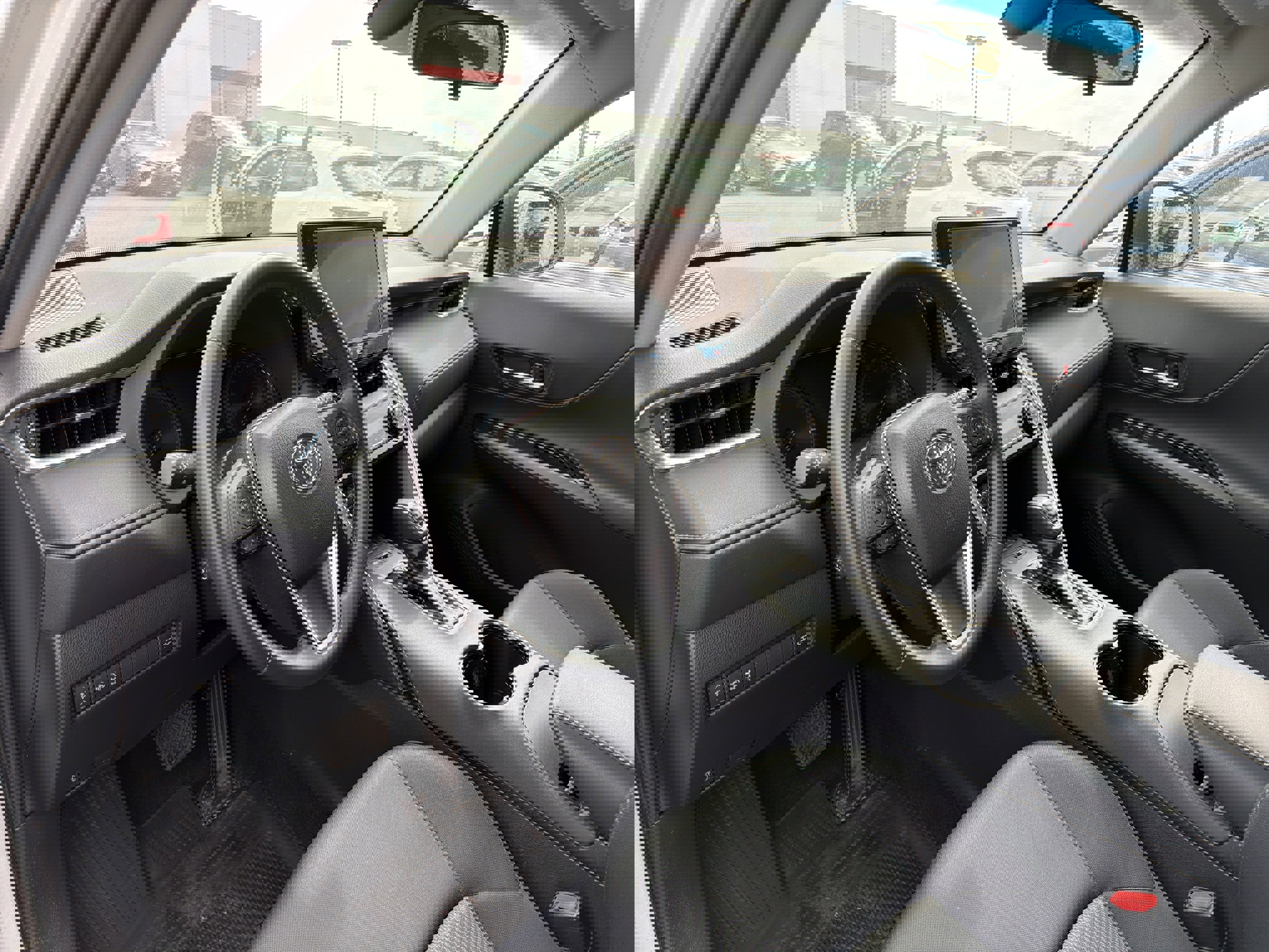 Used 2023 Toyota Venza LE image 7