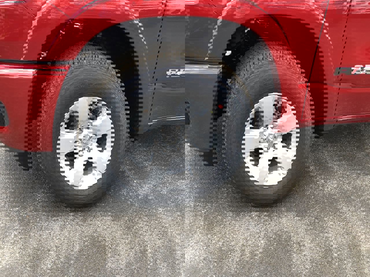 New 2026 RAM 1500 4x4 Crew Cab image 2