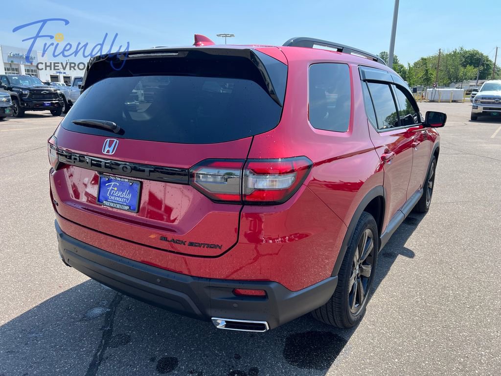 Used 2025 Honda Pilot Black Edition image 5