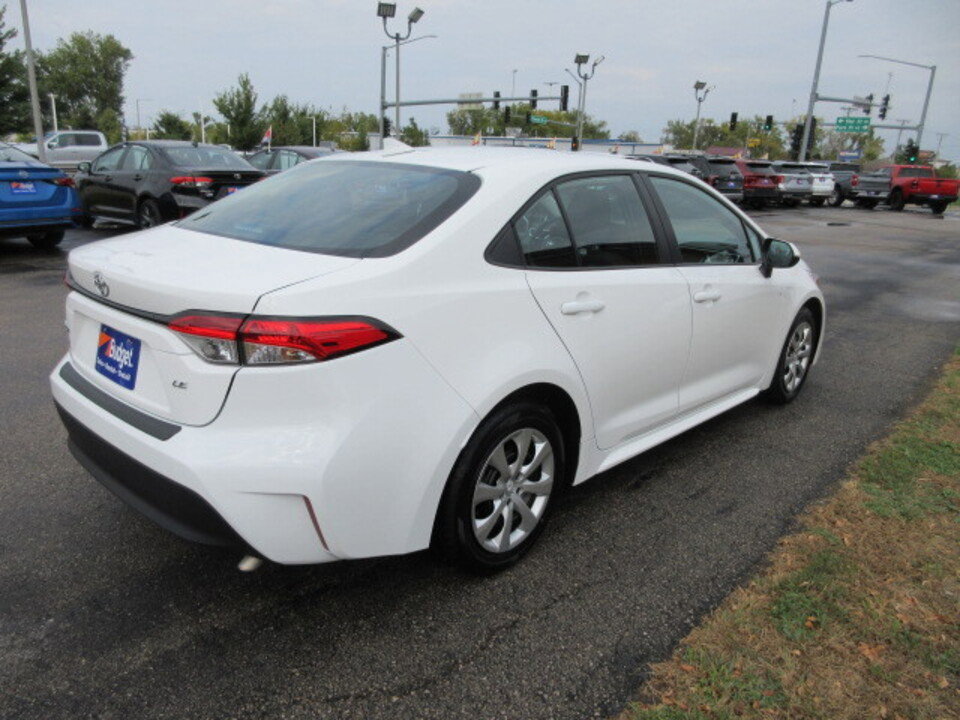 Used 2025 Toyota Corolla LE image 5