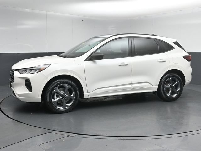 Certified 2024 Ford Escape ST-Line w/ Tech Pack #1 AWD/4WD image 4