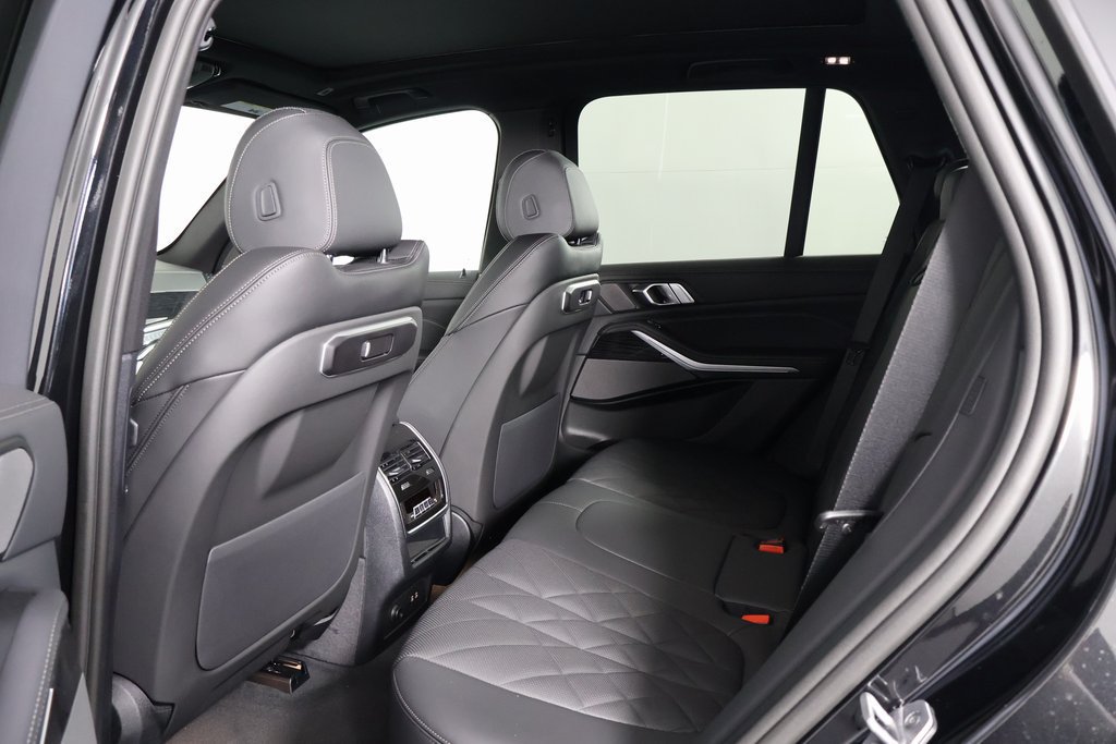 New 2026 BMW X5 xDrive50e w/ M Sport Package AWD/4WD image 6
