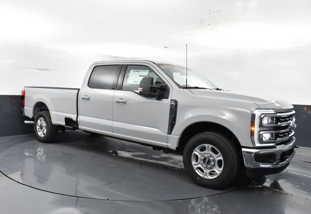 New 2026 Ford F250 XLT w/ XLT Premium Package image 4