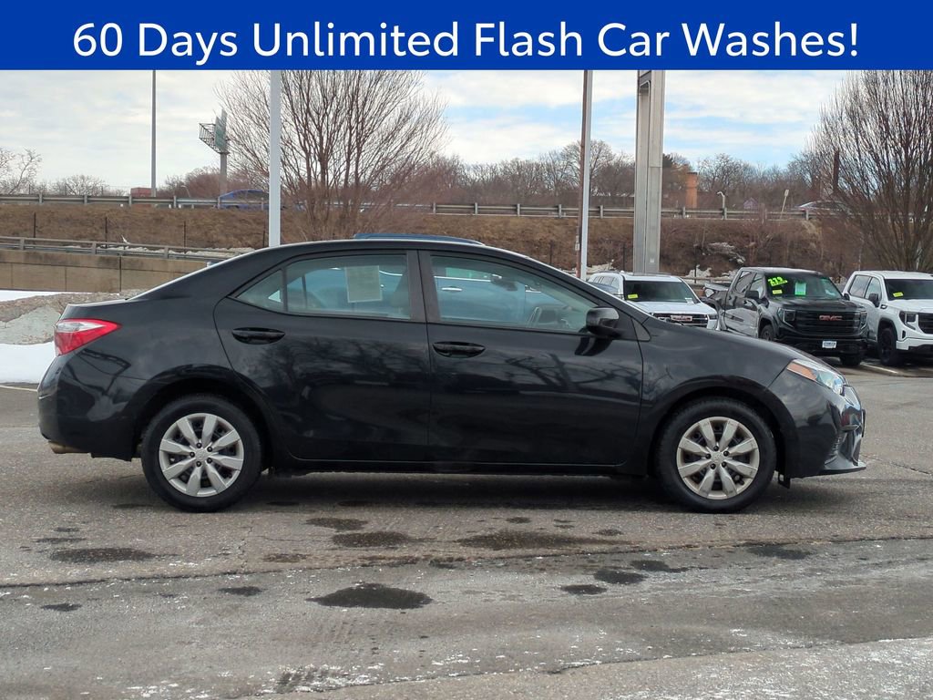 Used 2016 Toyota Corolla LE image 2
