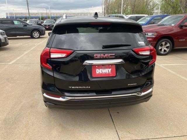 Used 2022 GMC Terrain Denali w/ Black Diamond Edition image 6