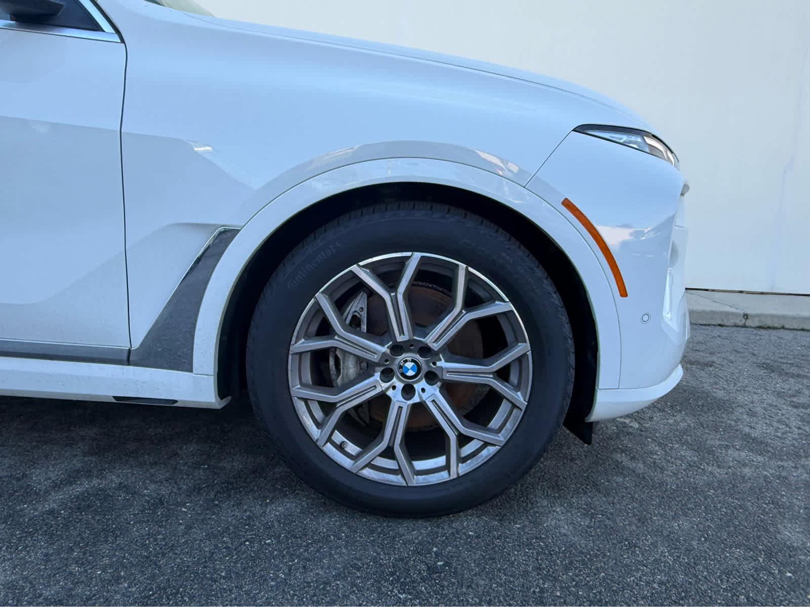 Used 2023 BMW X7 xDrive40i w/ Premium Package image 9