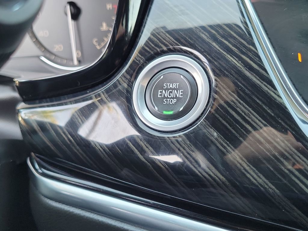 Certified 2023 Cadillac XT6 Premium Luxury image 17