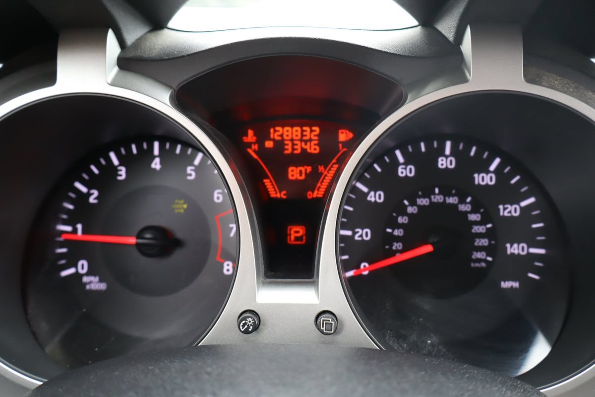 Used 2015 Nissan Juke SV AWD/4WD image 34