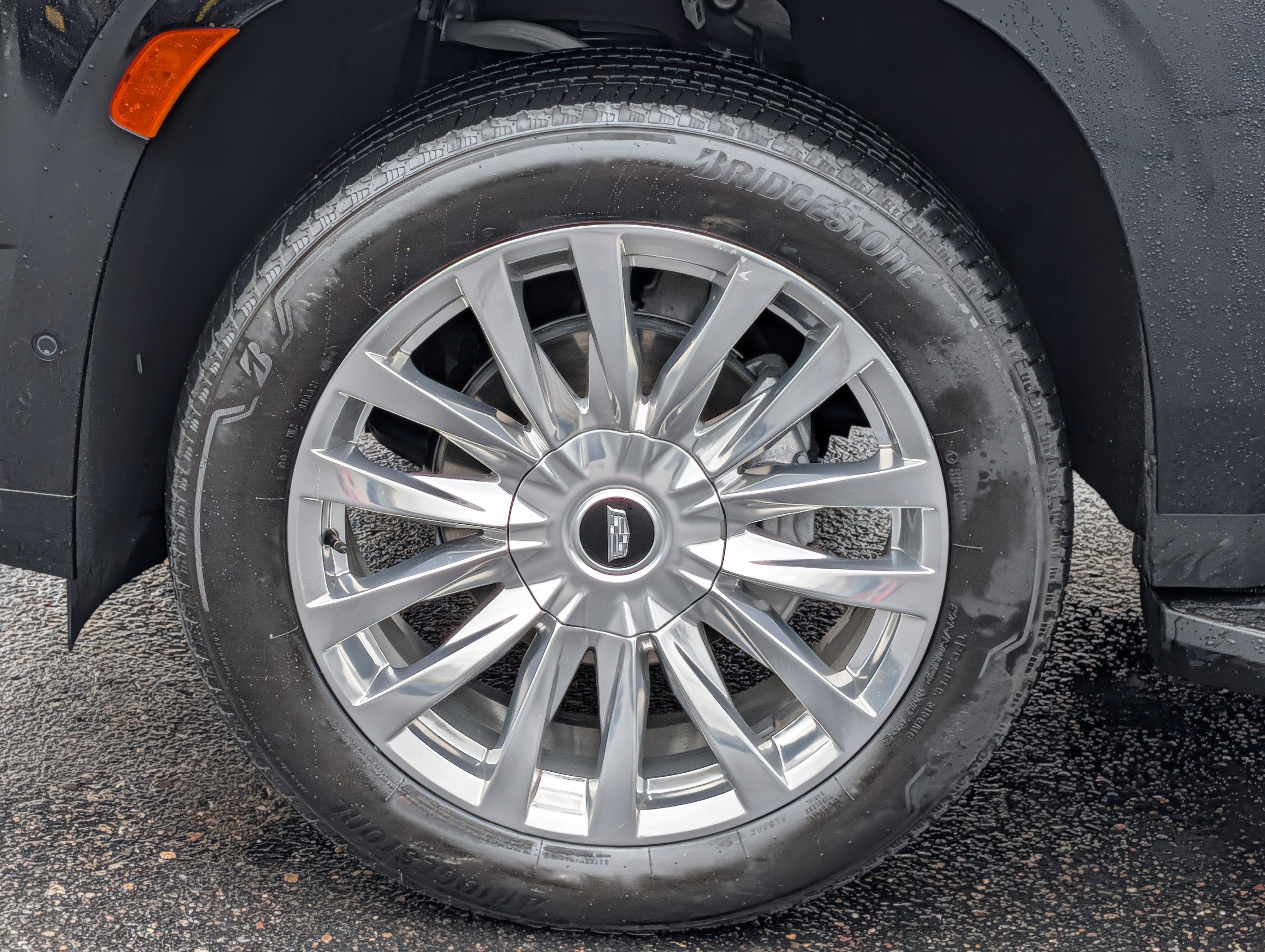 Used 2024 Cadillac Escalade Premium Luxury w/ LPO, Floor Liner Package AWD/4WD image 16