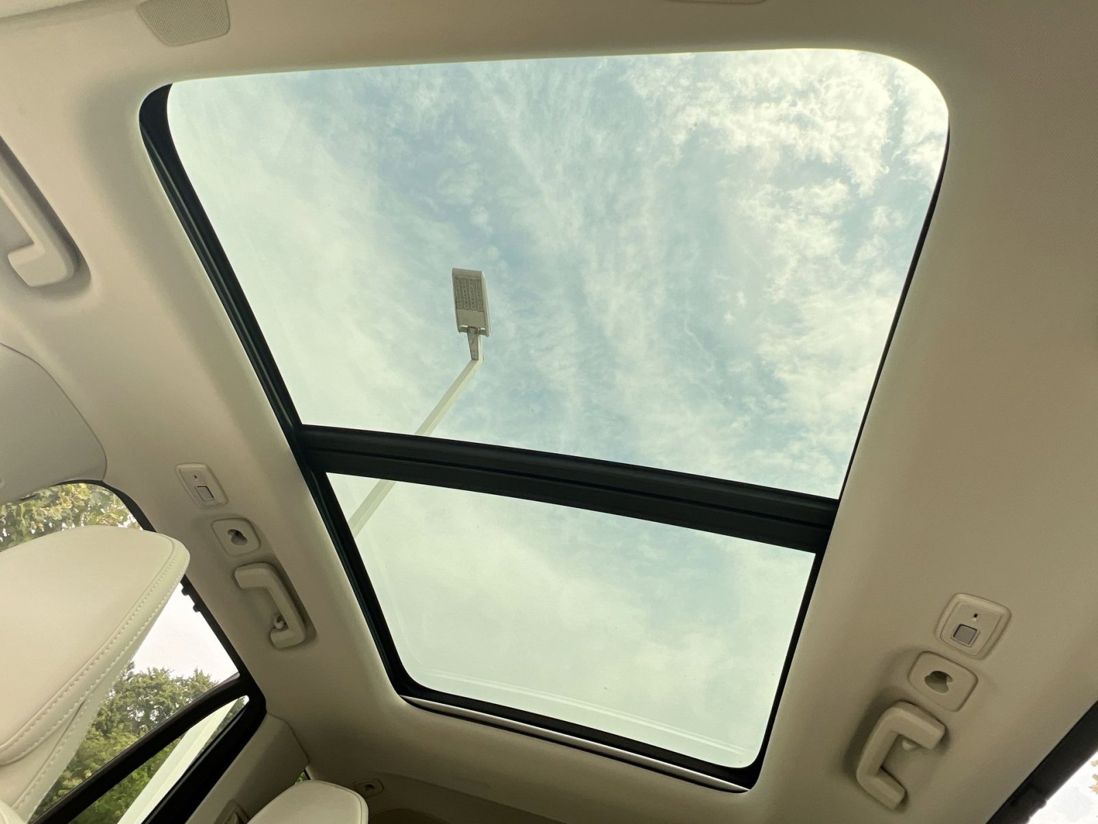 New 2026 Volvo XC90 B5 Ultra w/ Protection Package Premier image 24