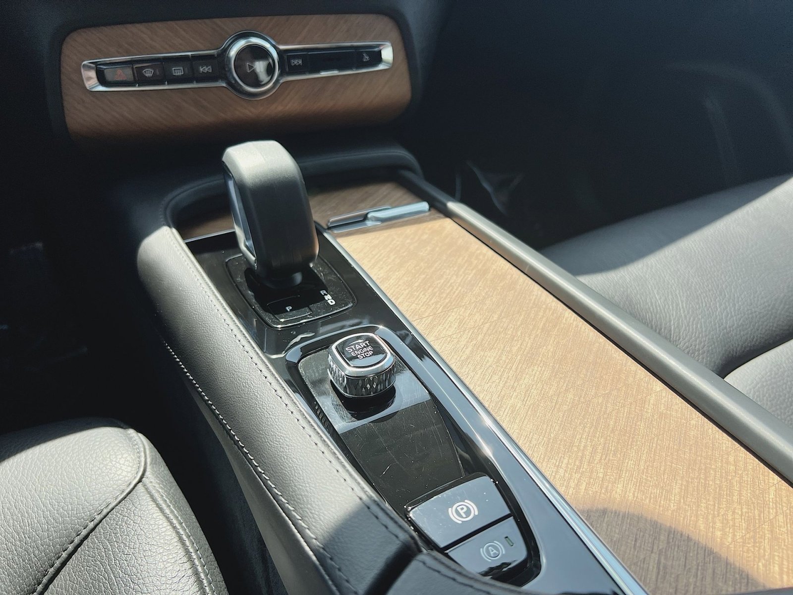 Certified 2023 Volvo XC90 B6 Plus w/ Protection Package Premier AWD/4WD image 30