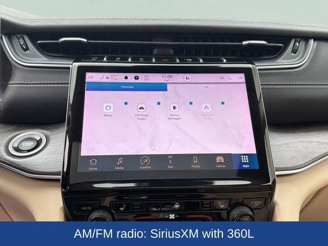 Used 2022 Jeep Grand Cherokee L Limited AWD/4WD image 11