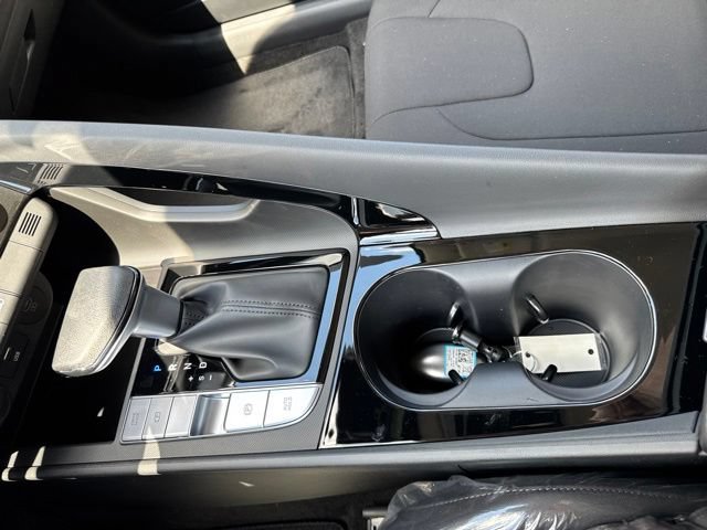 New 2026 Hyundai Elantra Hybrid FWD image 25