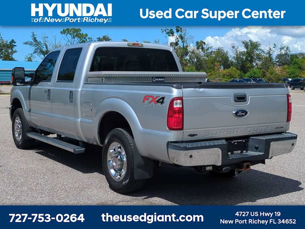 Used 2016 Ford F250 XLT w/ XLT Premium Package AWD/4WD image 3