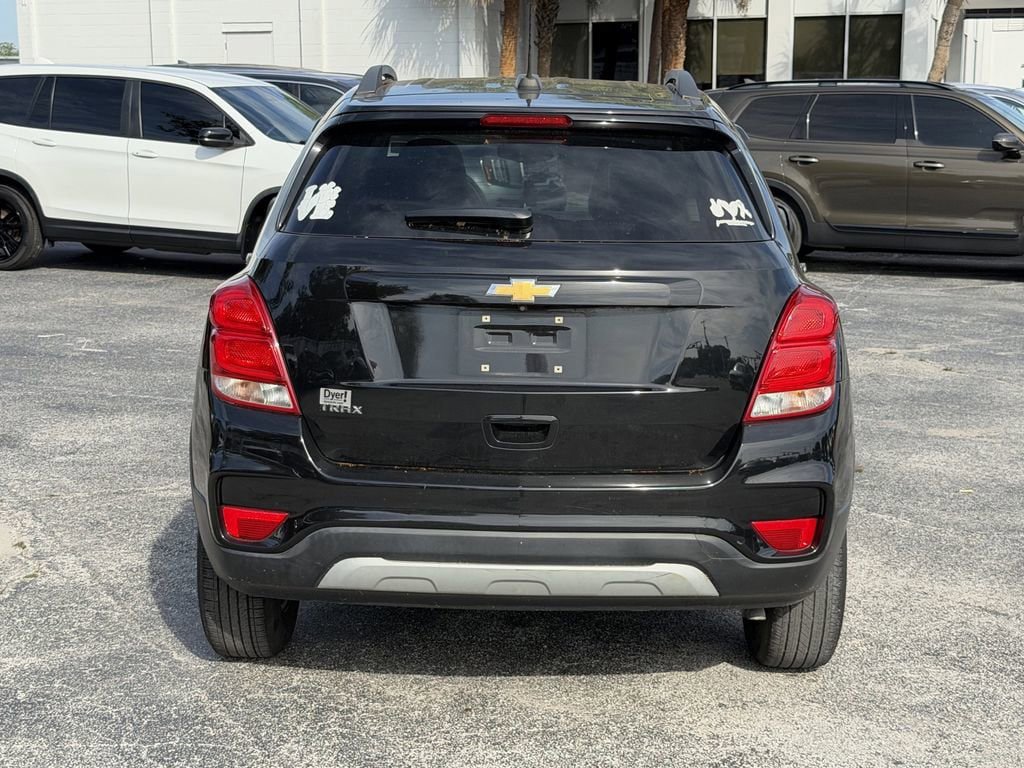 Used 2022 Chevrolet Trax LT w/ LT Convenience Package FWD image 6
