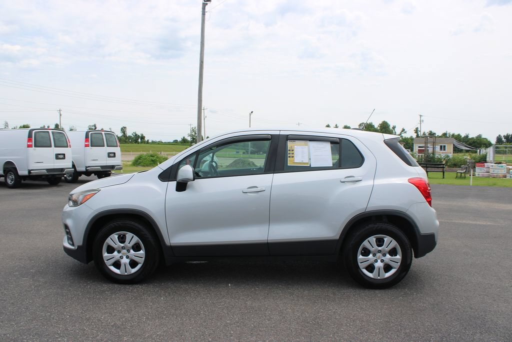 Used 2017 Chevrolet Trax LS FWD image 6