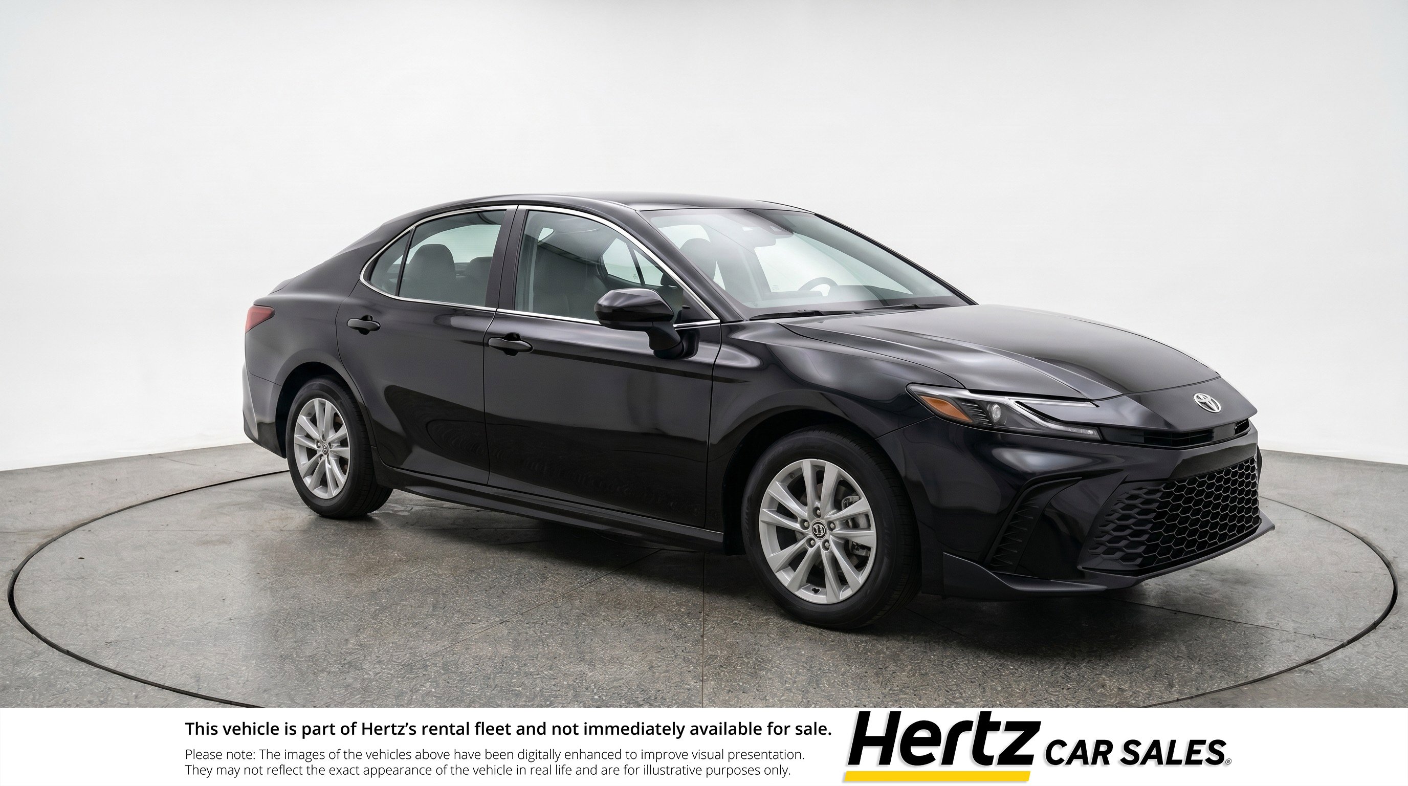Used 2025 Toyota Camry LE FWD image 1
