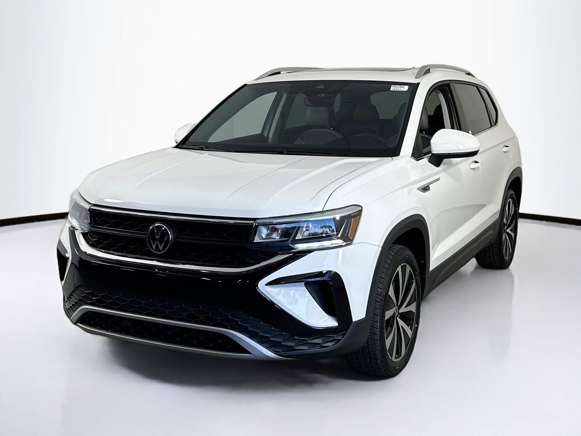 Used 2023 Volkswagen Taos SE image 1