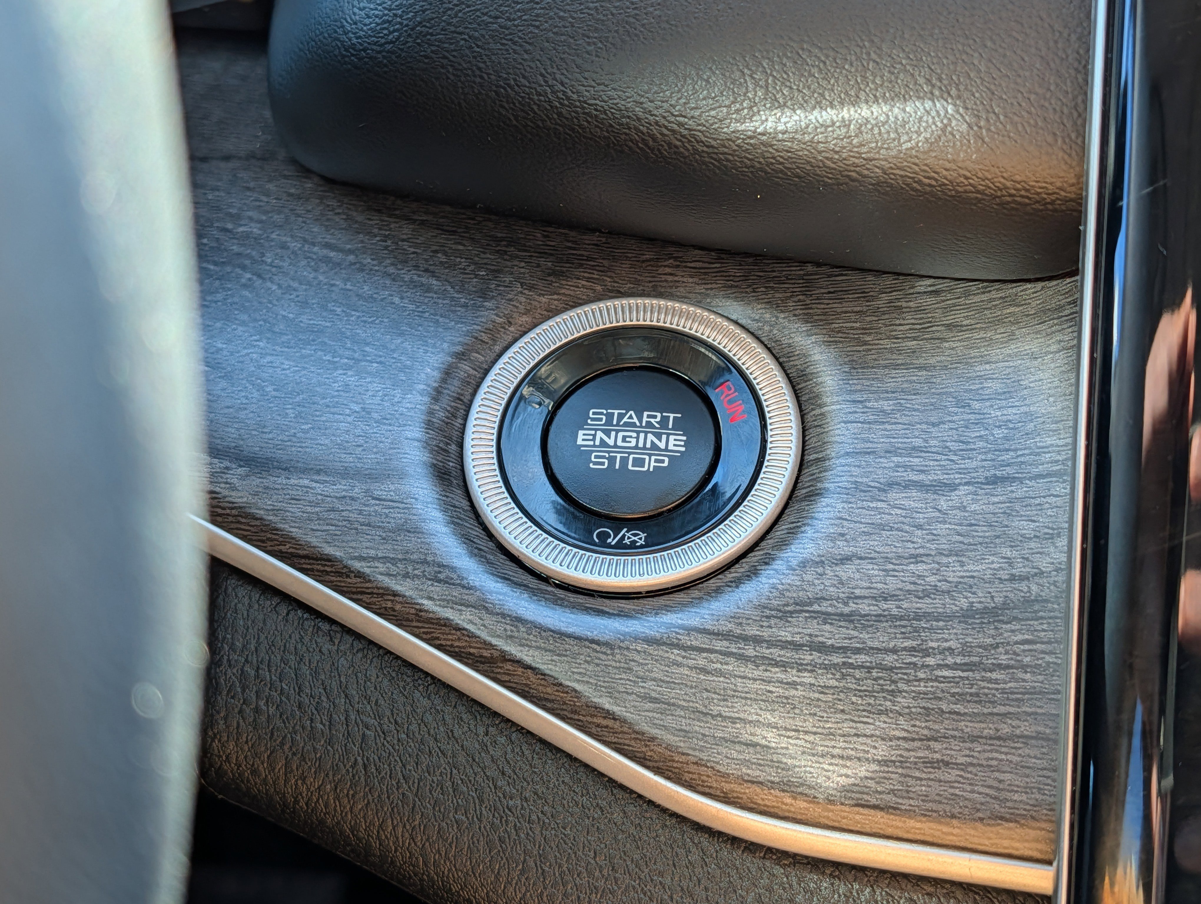 Used 2022 Jeep Grand Cherokee 4WD w/ Luxury Tech Group II image 30