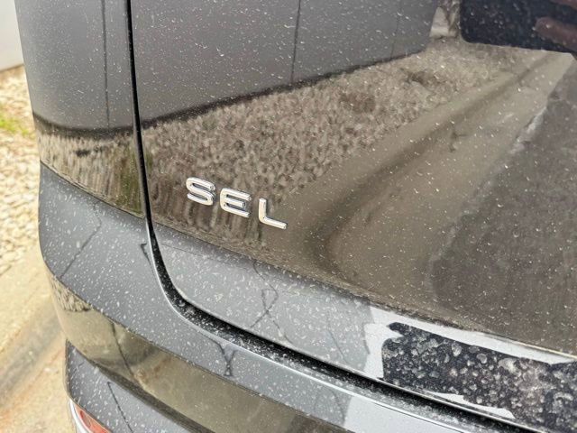 Used 2022 Volkswagen Atlas Cross Sport SEL R-Line AWD/4WD image 45